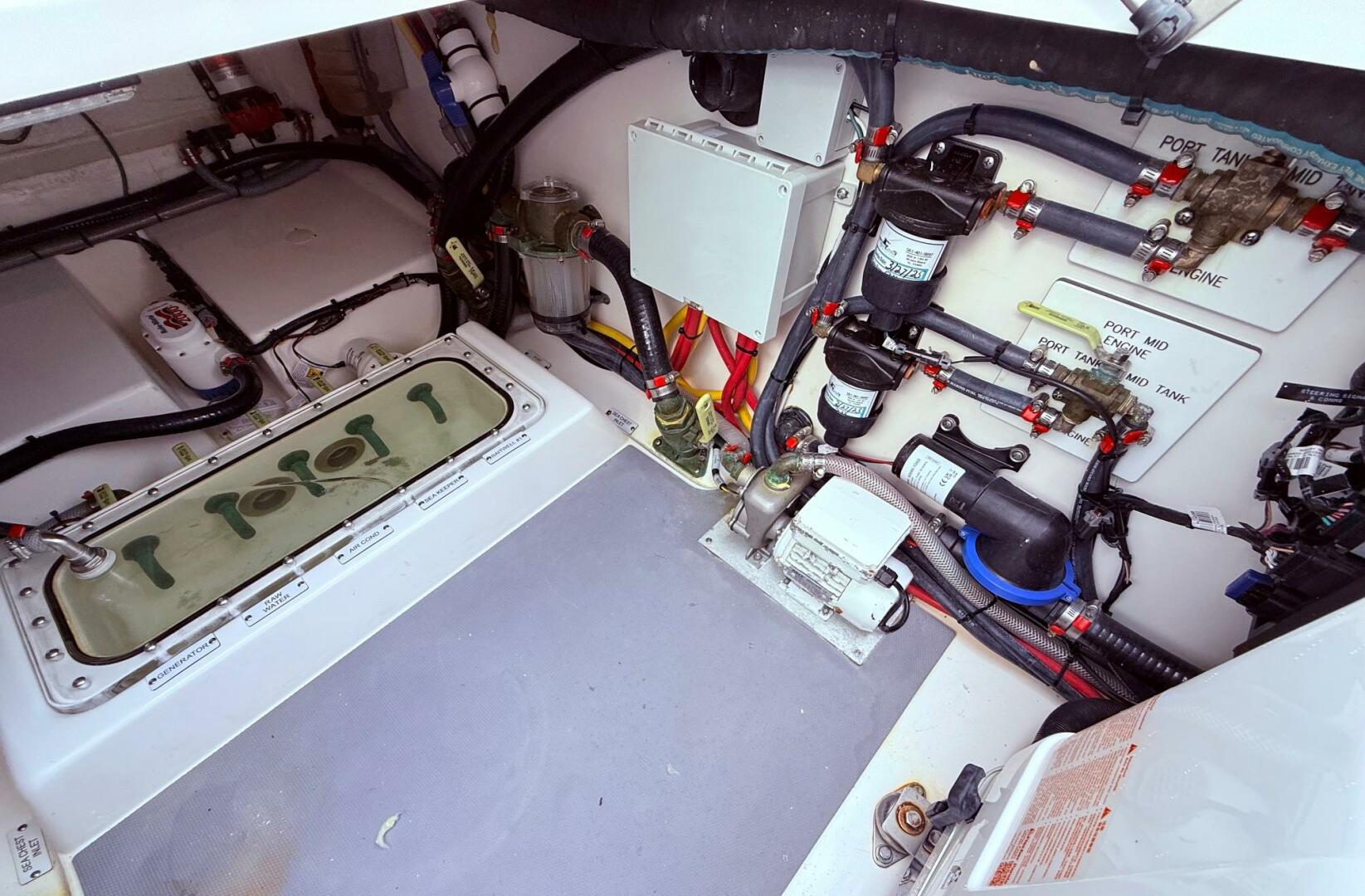 2006 Carver 43 Motor Yacht - Image 145