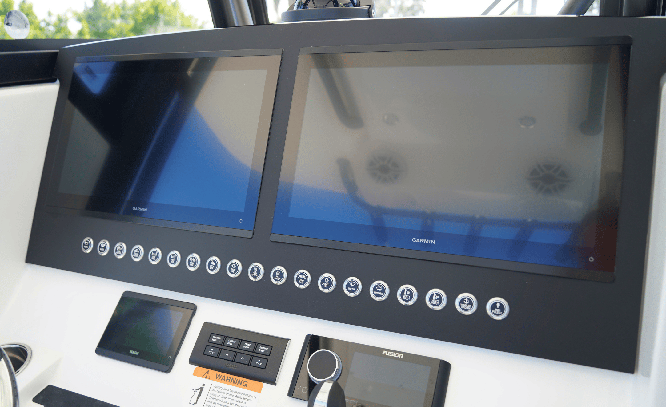 2027 REGULATOR 28 - Image 30