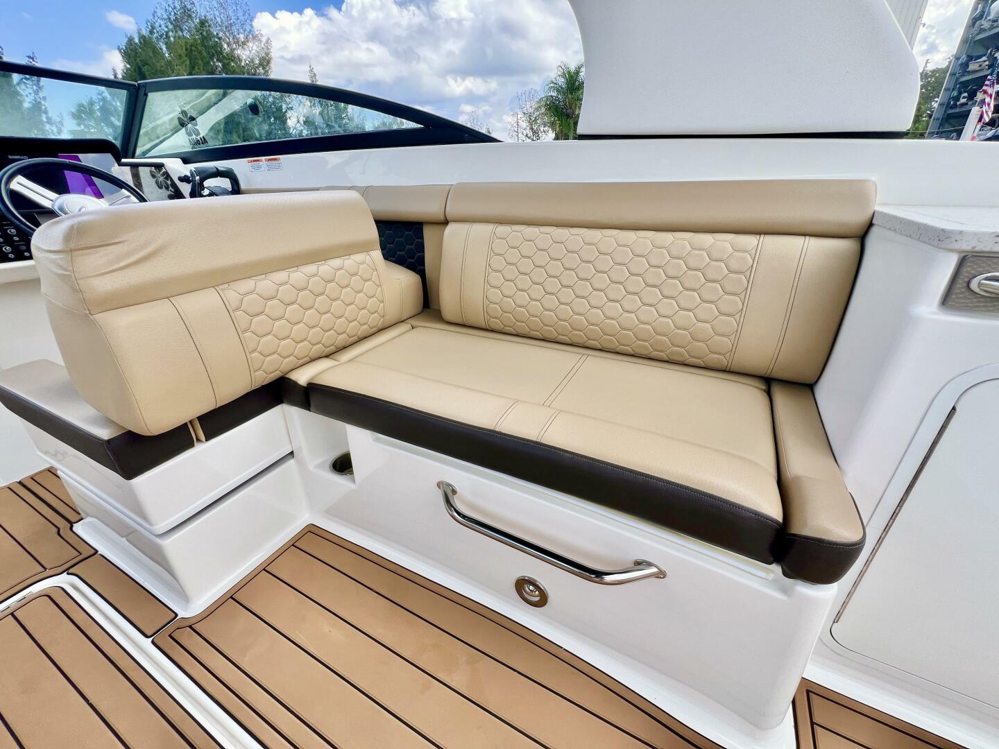 2019 Sea Ray SDX 290 OB - Image 19