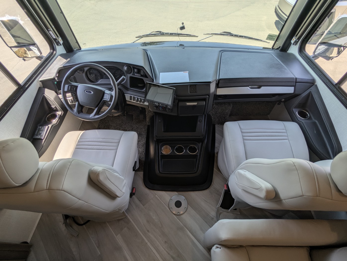 2026 Fleetwood Fortis 32RW - Image 8