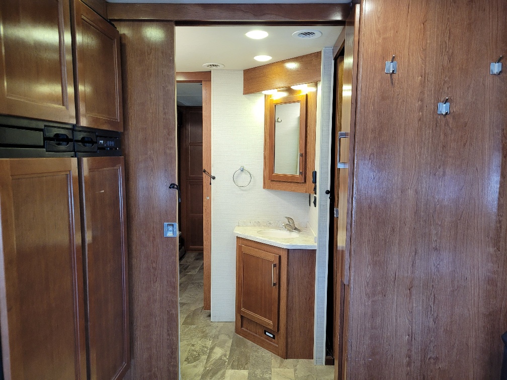 2018 Jayco Seneca 37HJ - Image 13