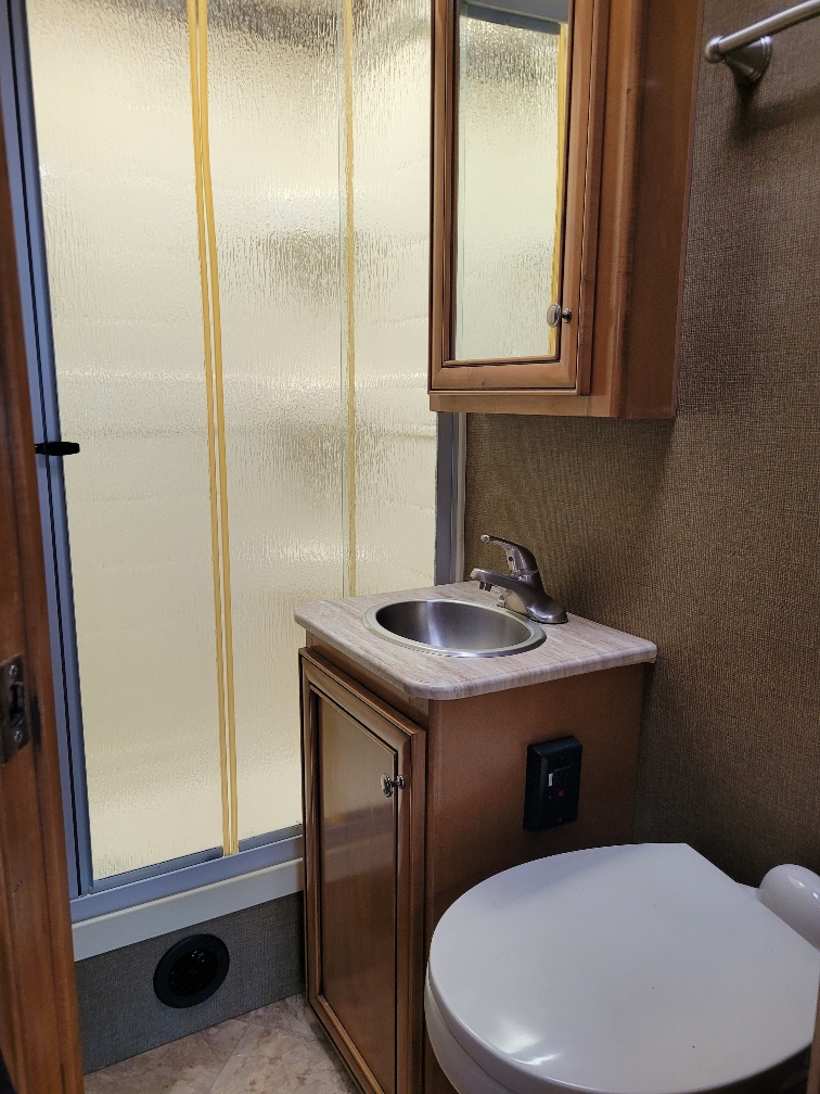 2016 Thor Motor Coach Siesta Sprinter 24SL - Image 16