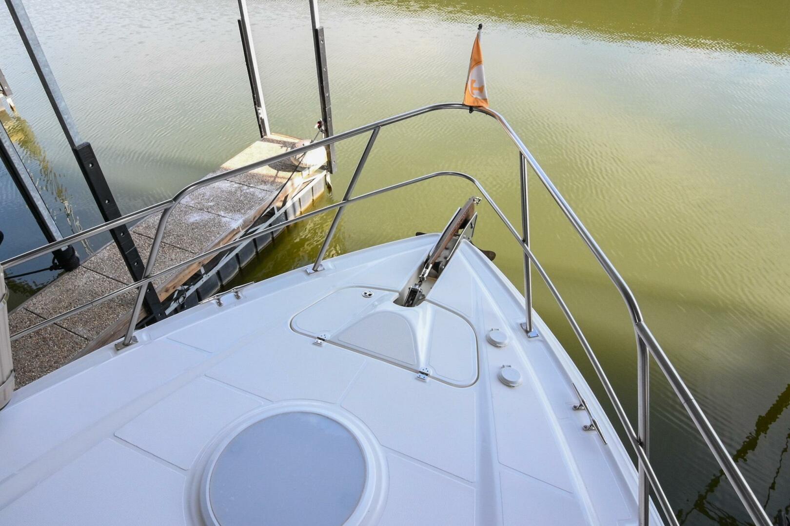 2002 Cruisers Yachts 5000 Sedan Sport - Image 119