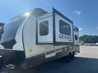 2027 JAYCO SEISMIC 214 - Image 27
