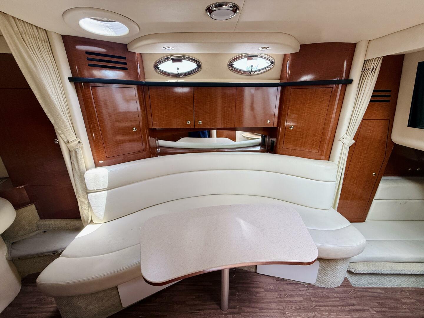 2004 Sea Ray 320 Sundancer - Image 27