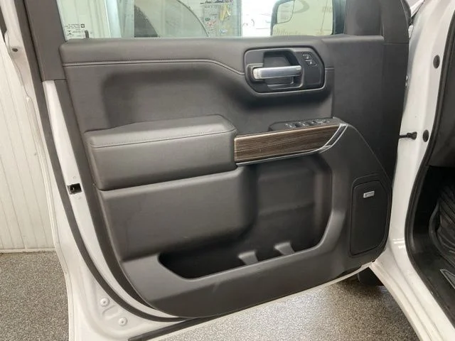 2021 Chevrolet Silverado 1500 Crew Cab RST 4WD - Image 12