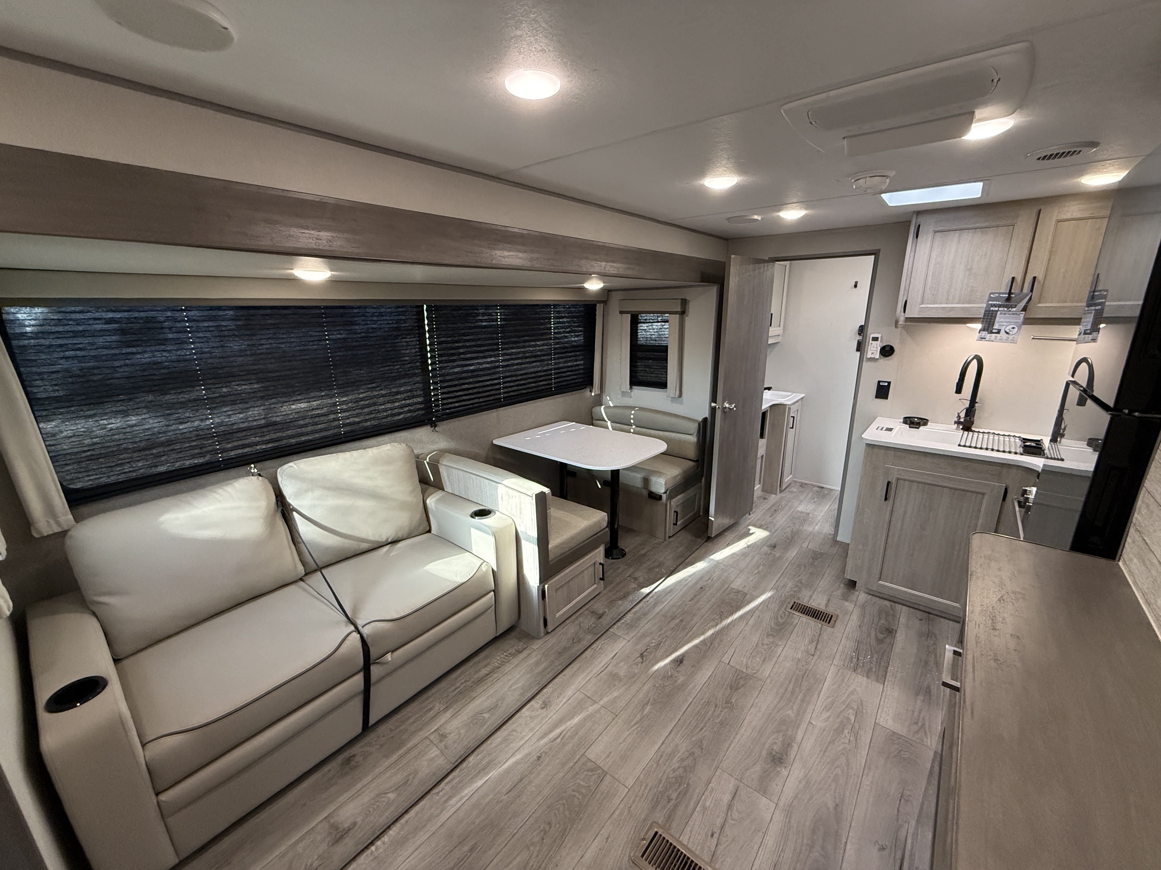 2026 Coachmen Catalina Legacy Edition 333DORM - Image 9