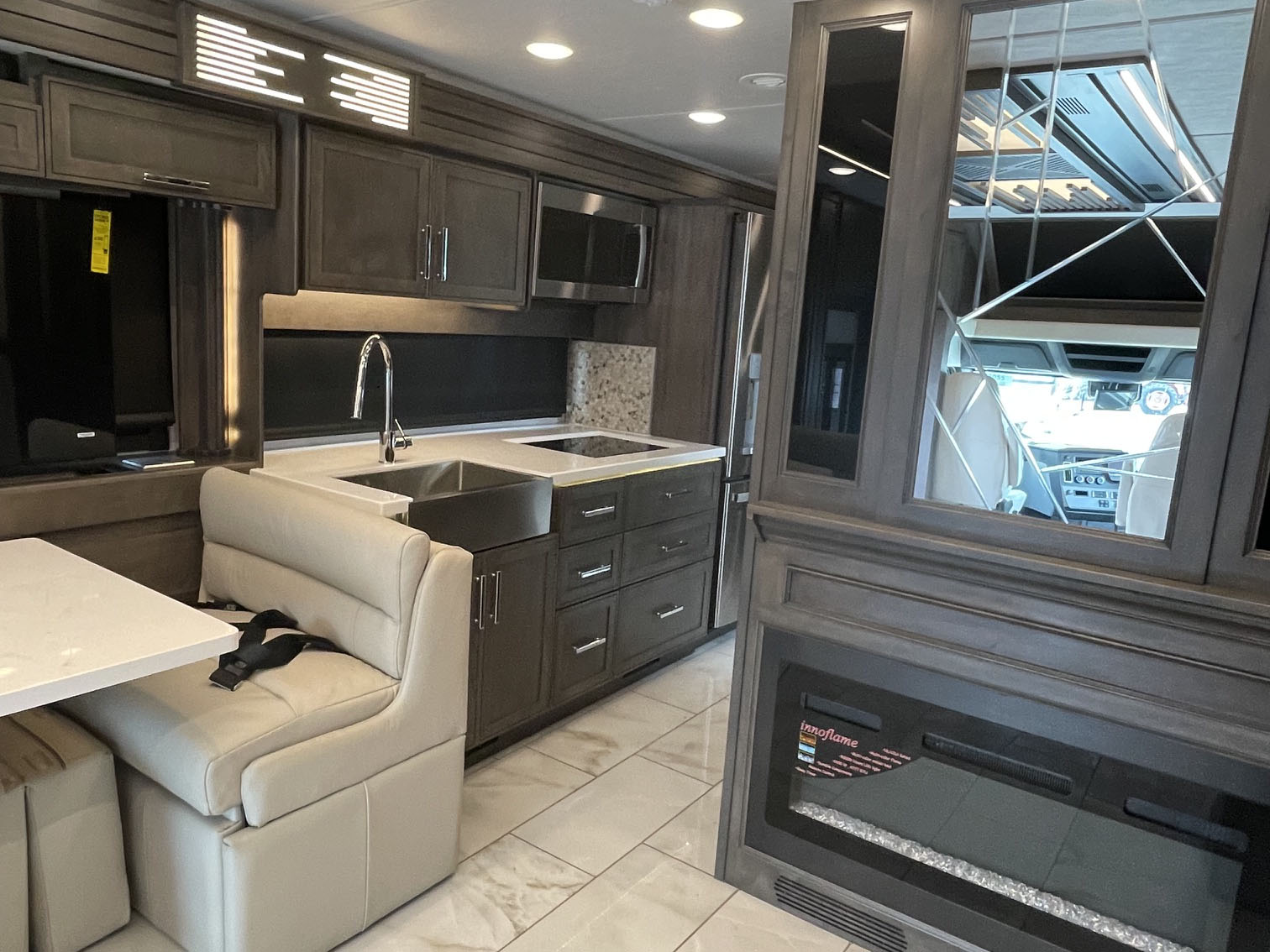 2026 ENTEGRA COACH CENTURION 39K - Image 6