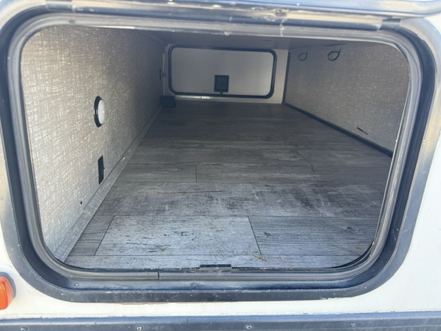 2018 HEARTLAND RV NORTH TRAIL 22FBS - Image 8