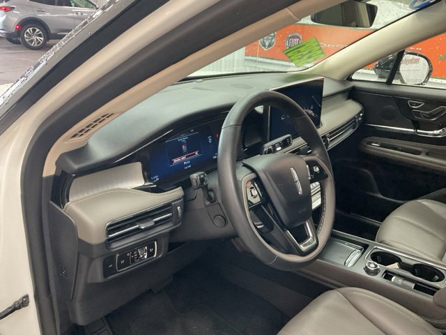 2023 Lincoln Corsair Utility 4D AWD - Image 16