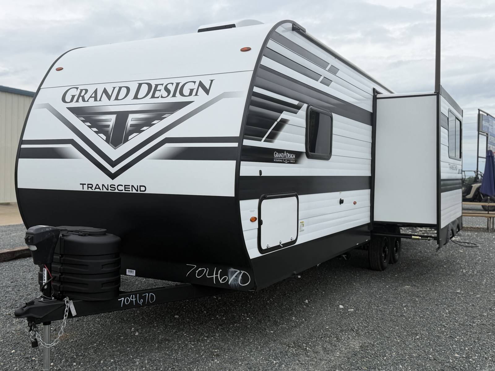 2026 Grand Design Transcend 265BHT - Image 3