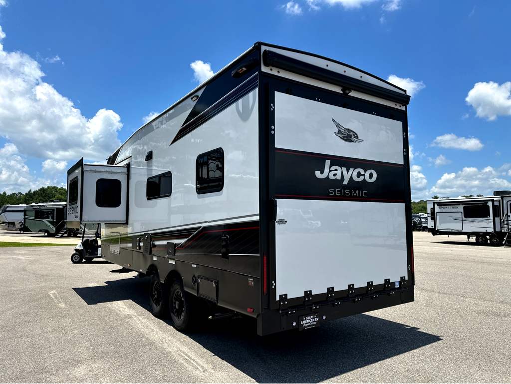 2027 JAYCO SEISMIC 214 - Image 3