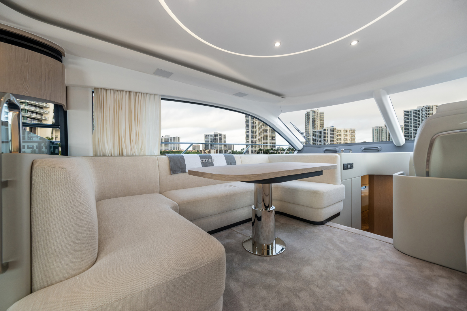 2023 Azimut 53 FLY Base - Image 33