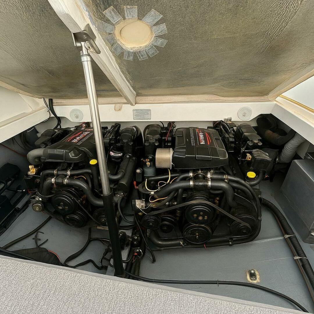 1996 Wellcraft 45 Excalibur - Image 26