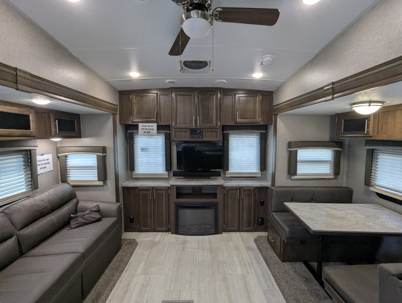 2020 Forest River Rockwood Ultra Lite 2650WS - Image 22