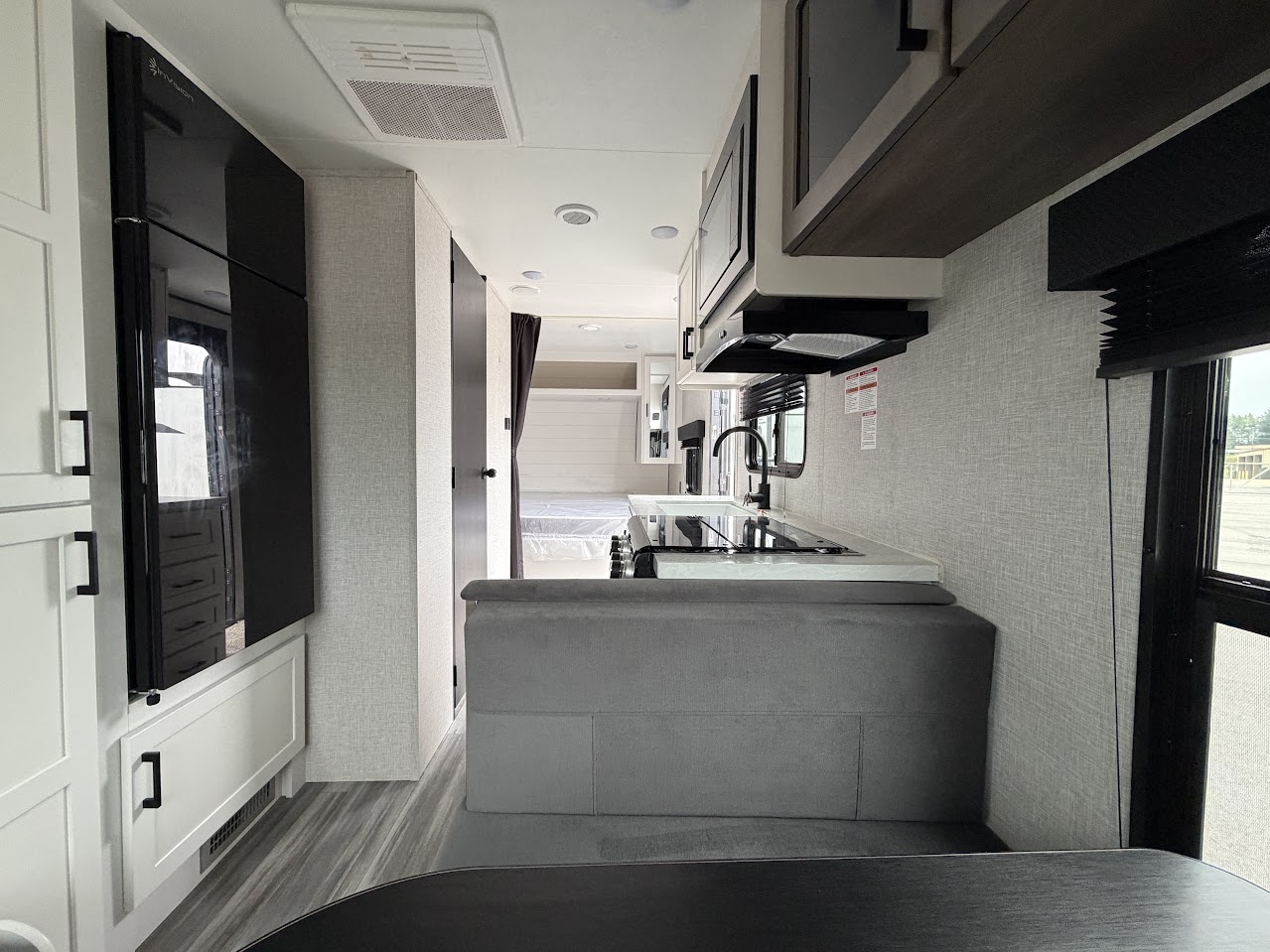 2025 Jayco Jay Flight SLX 210QB - Image 27