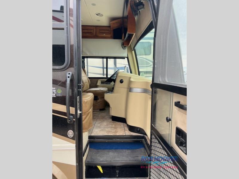 2014 TIFFIN 32BR - Image 7