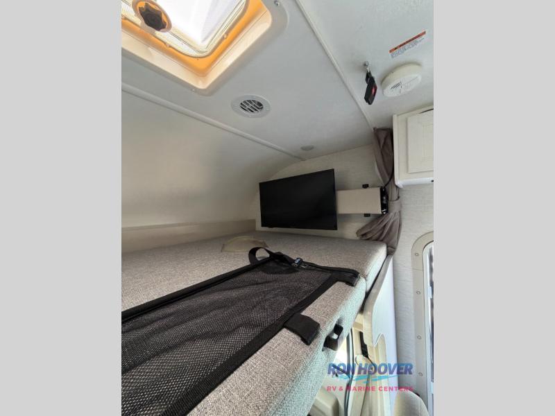 2025 THOR MOTOR COACH 25V - Image 17