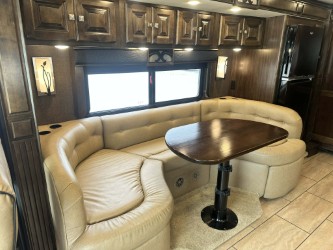 2017 TIFFIN ALLEGRO BREEZE 32BR - Image 18