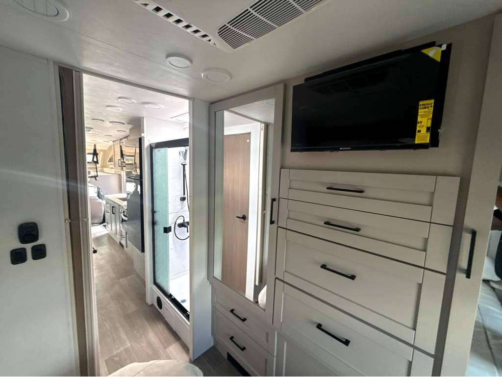 2027 ENTEGRA COACH ODYSSEY 29V - Image 27