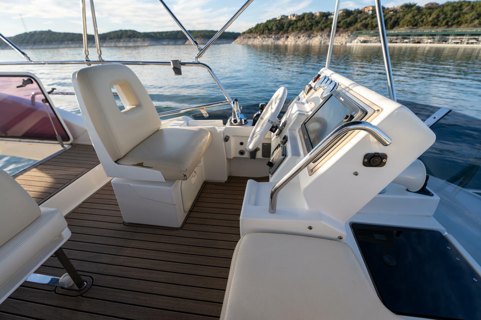 2013 Azimut 40 Flybridge - Image 58