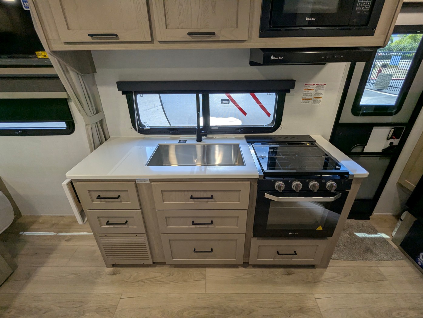 2026 Forest River Rockwood Mini Lite 2109S - Image 11