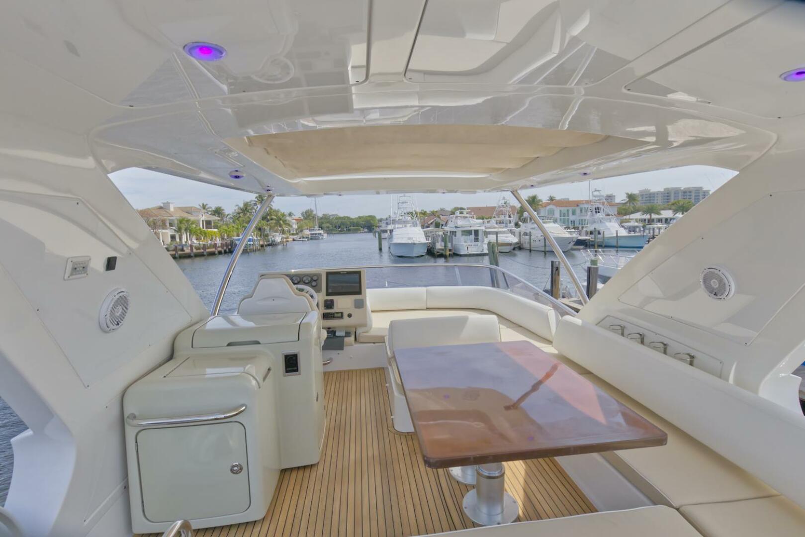 2015 Azimut 64 Flybridge - Image 12