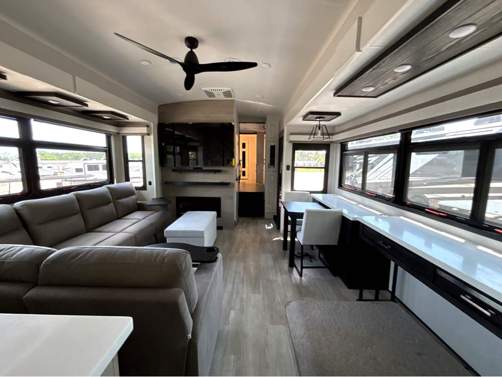2026 JAYCO PINNACLE 38FBRK - Image 20