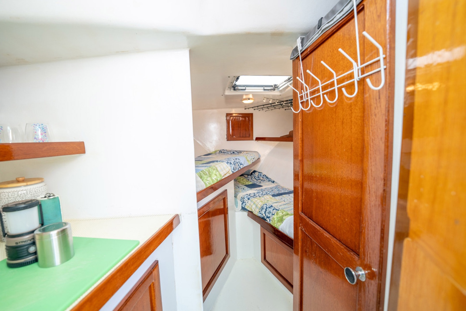2005 Custom Michael Fitz 34' Pilothouse - Image 12