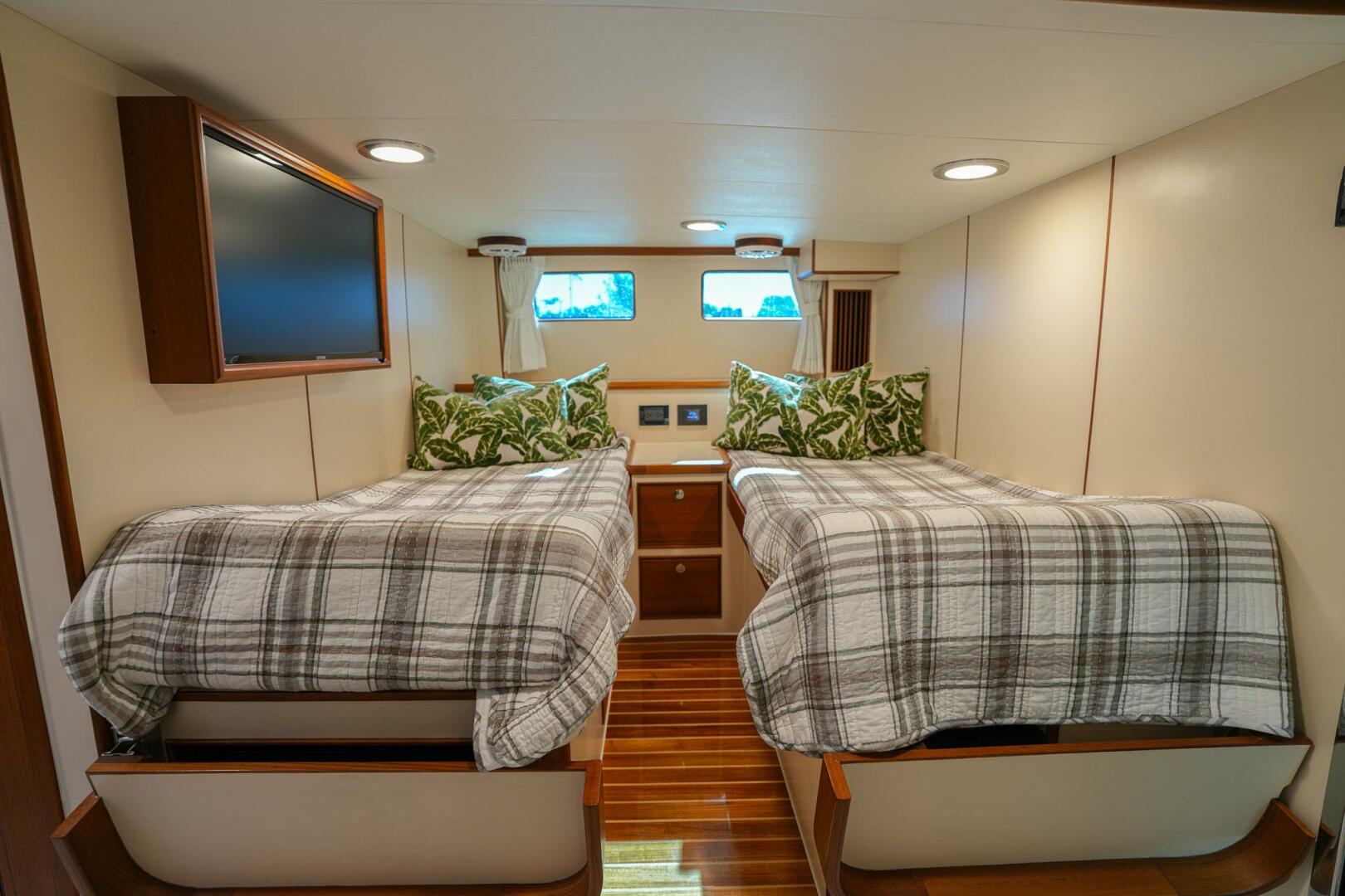 2025 Marlow Explorer 70E-CB - Image 57
