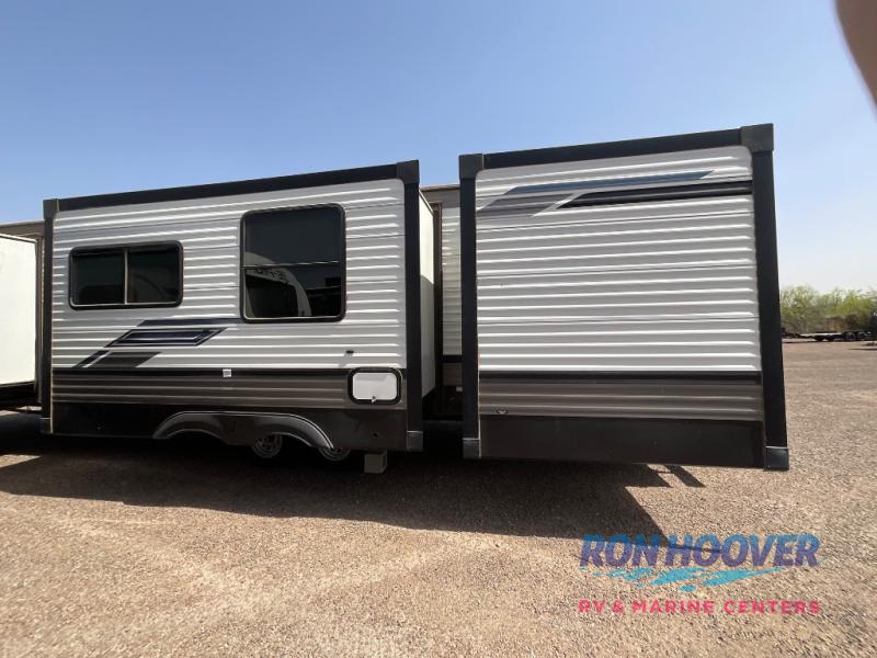 2023 Palomino Puma 32BHFS - Image 4