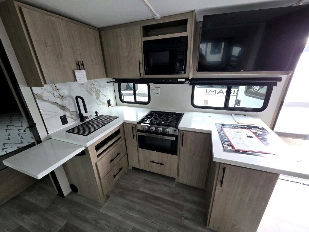 2026 GRAND DESIGN IMAGINE 2300MK - Image 10