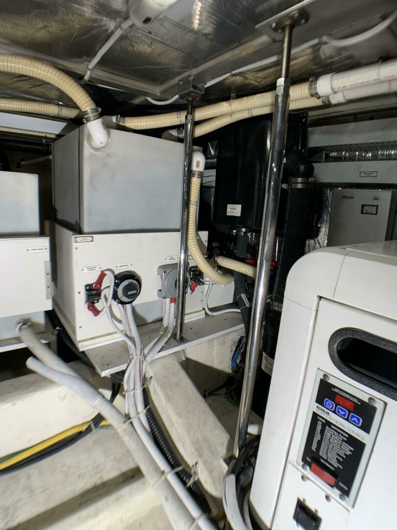 2006 Carver 56 Voyager - Image 35