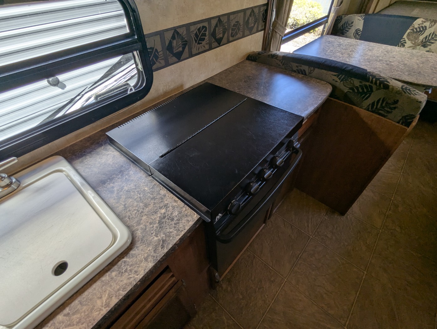 2011 JAYCO JAYFEATHER X213 - Image 20
