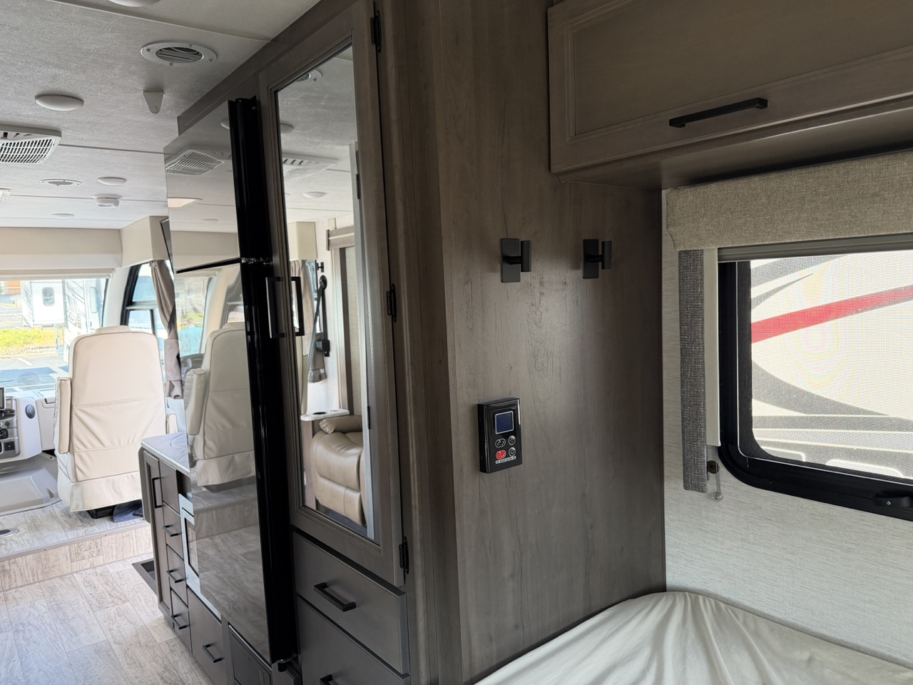 2025 Thor Motor Coach Freedom Traveler A24 - Image 12