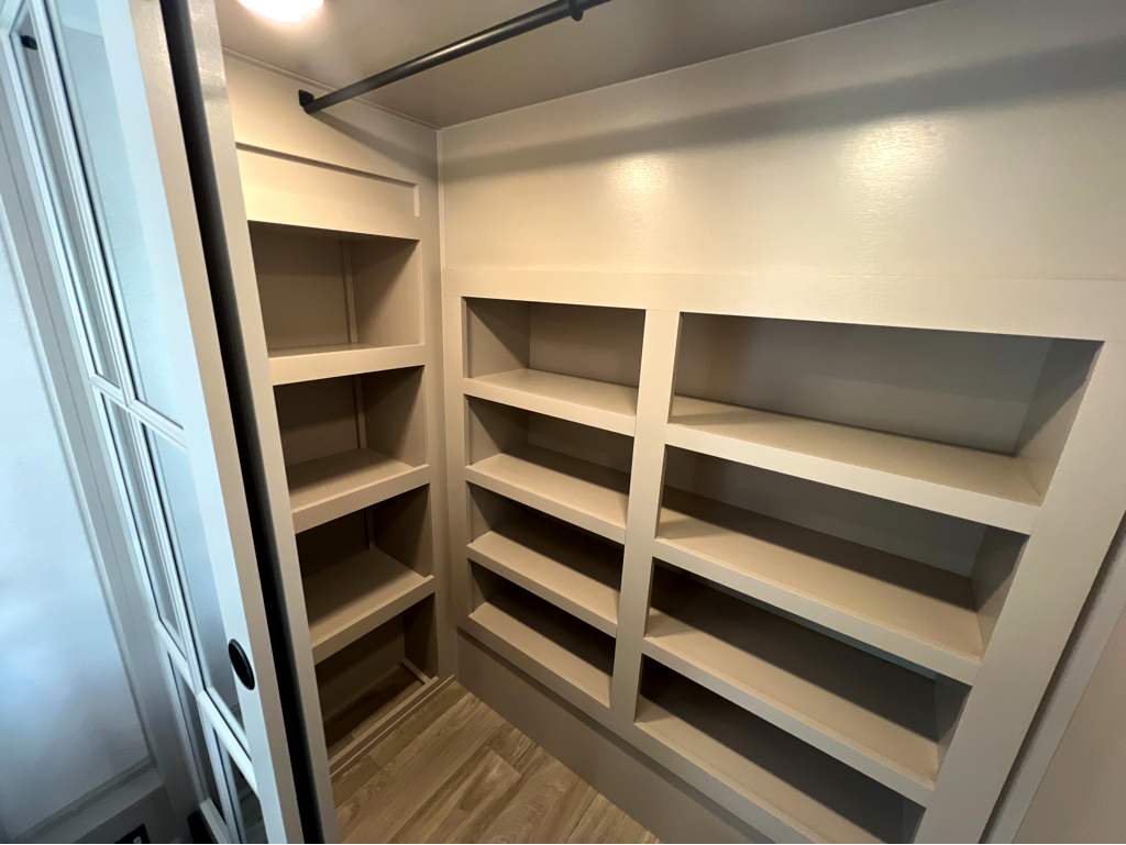 2027 JAYCO NORTH POINT 361RLBH - Image 23