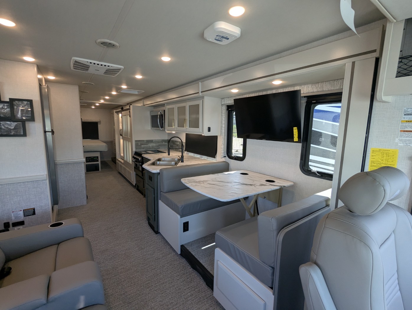 2026 Holiday Rambler Admiral 34J - Image 13