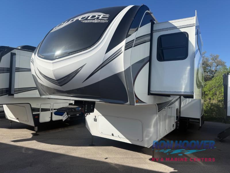 2023 GRAND DESIGN 378MBS - Image 1