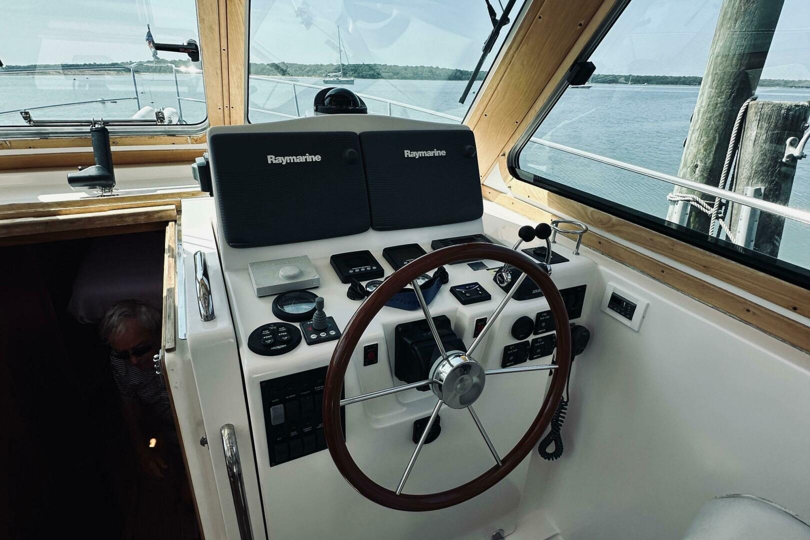 2007 Sabre 34 Express - Image 27