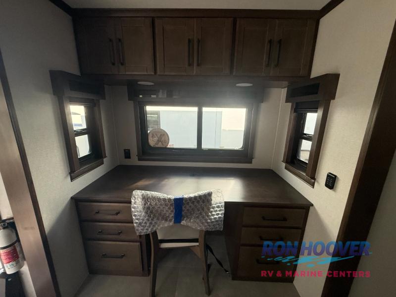 2025 FOREST RIVER 421FK - Image 150