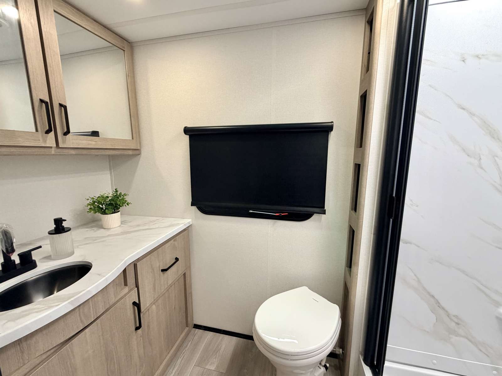 2026 Grand Design Imagine XLS 22RBE - Image 17