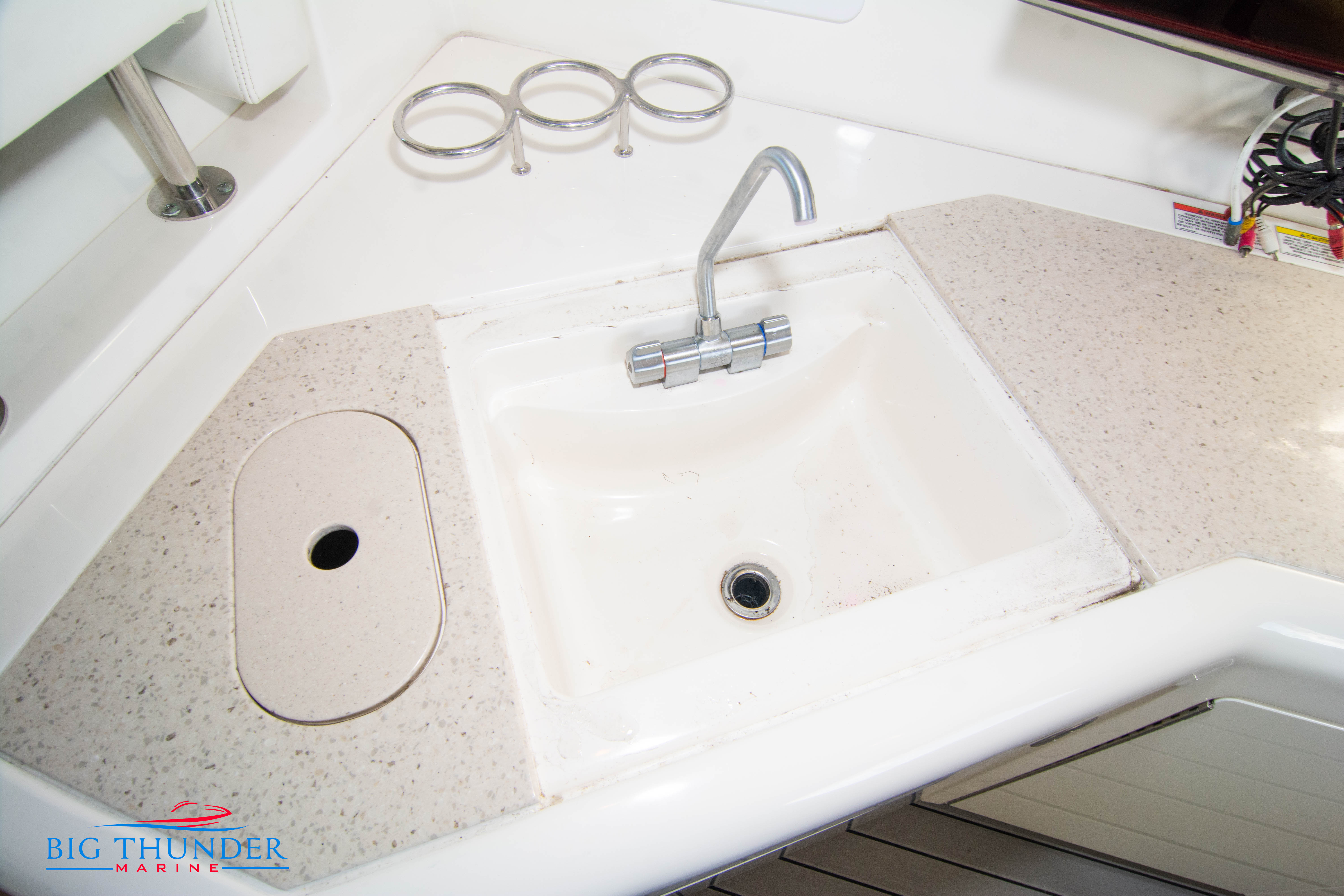 2010 Sea Ray Sundancer 540 - Image 17