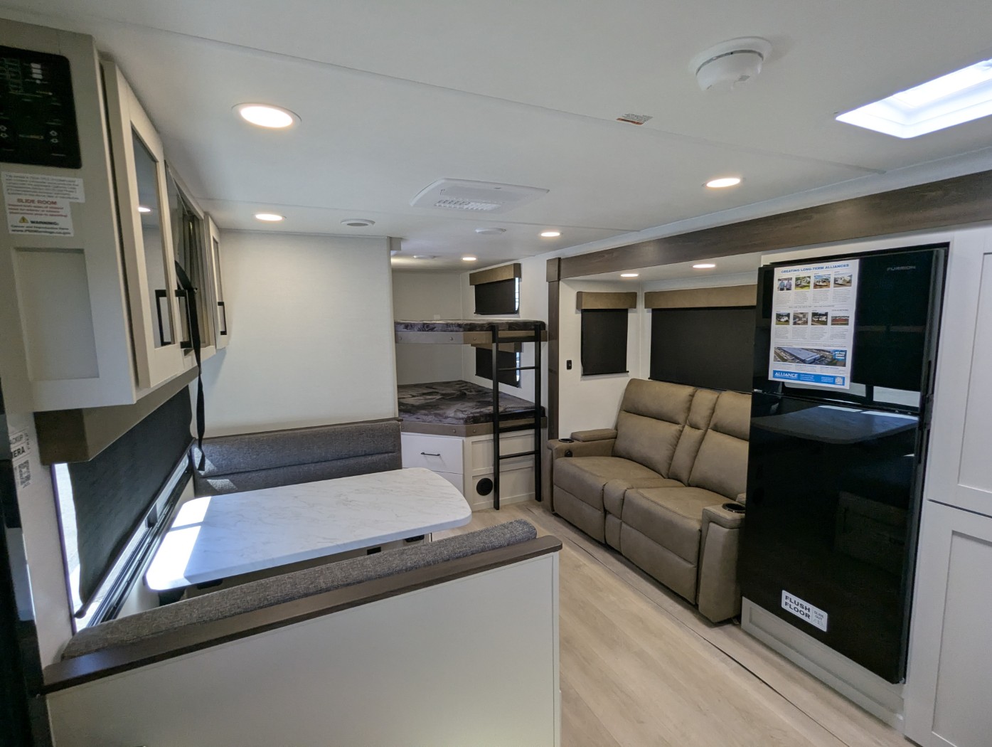 2027 Alliance RV Delta Ultra Lite BH255 - Image 14