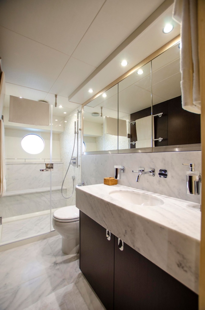 2018 Sunseeker 75 Yacht - Image 18