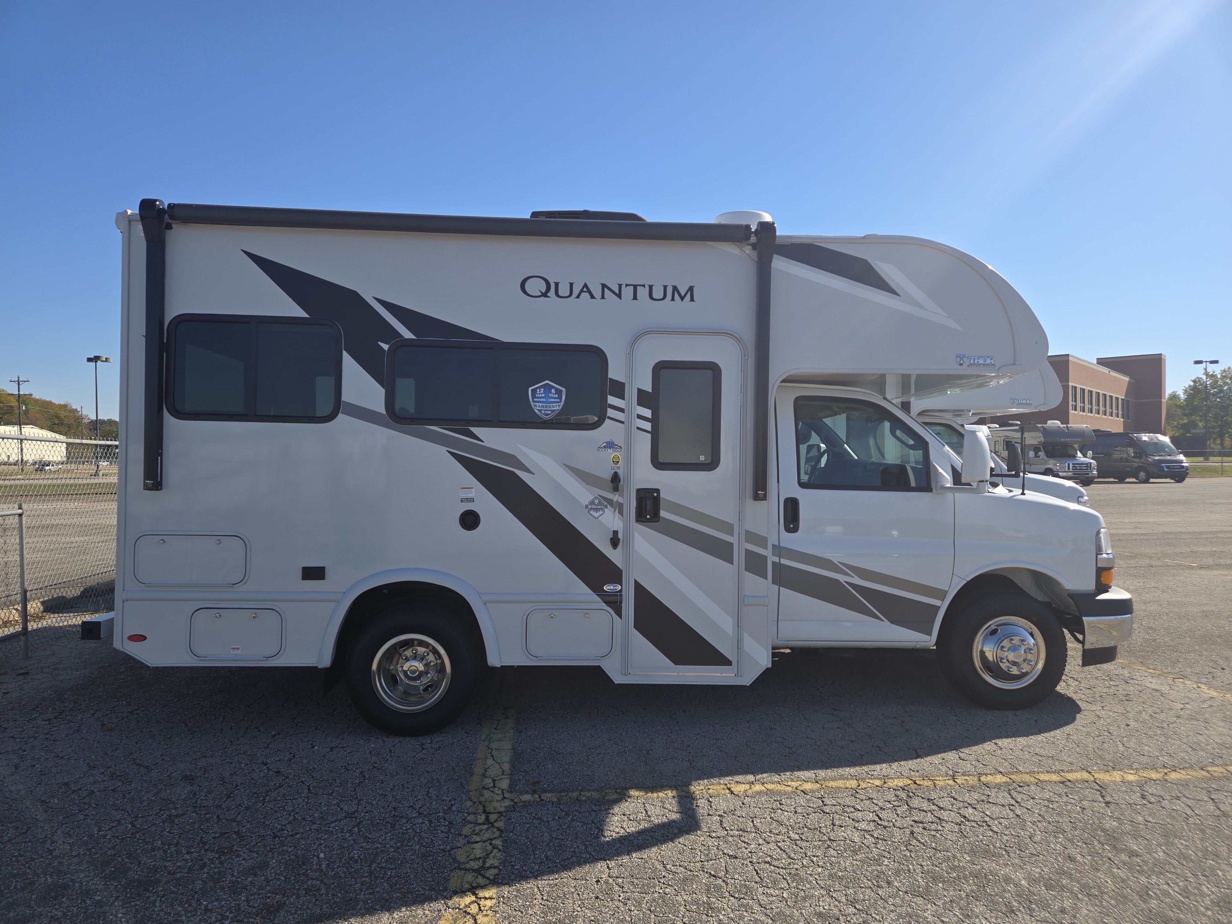 2026 Thor Motor Coach Quantum LC19 - Image 6