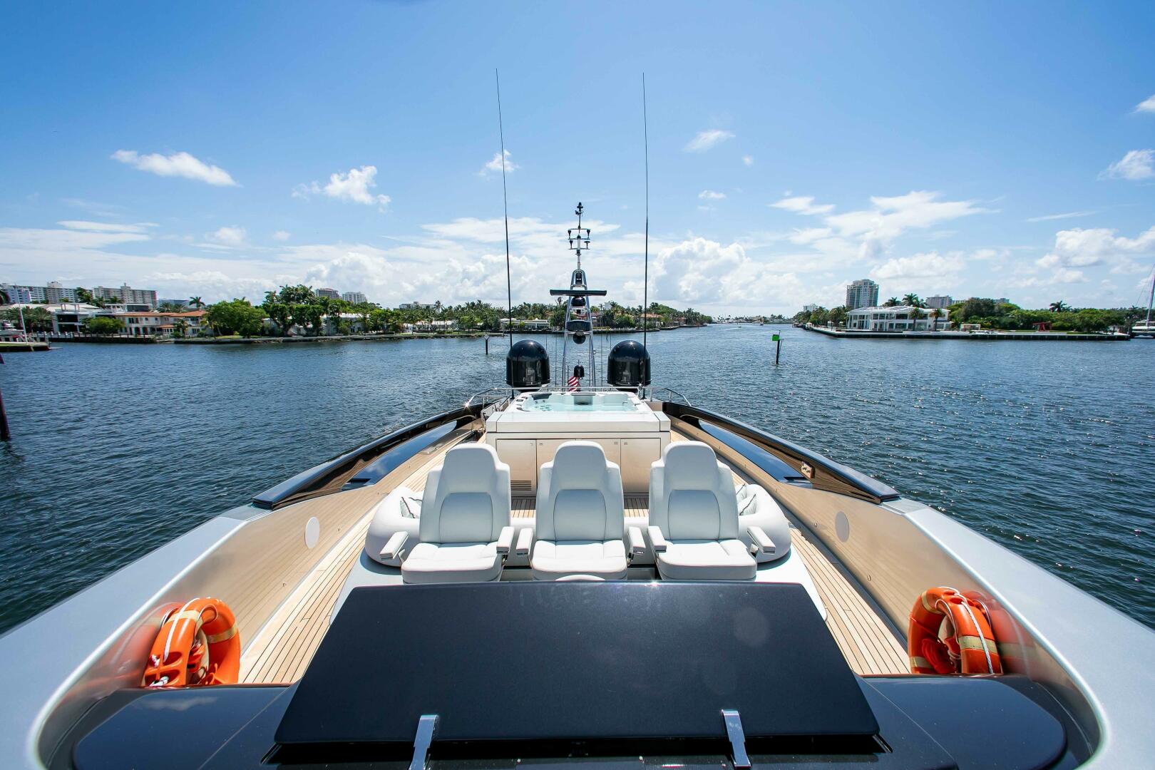 2014 Riva Mythos - Image 11