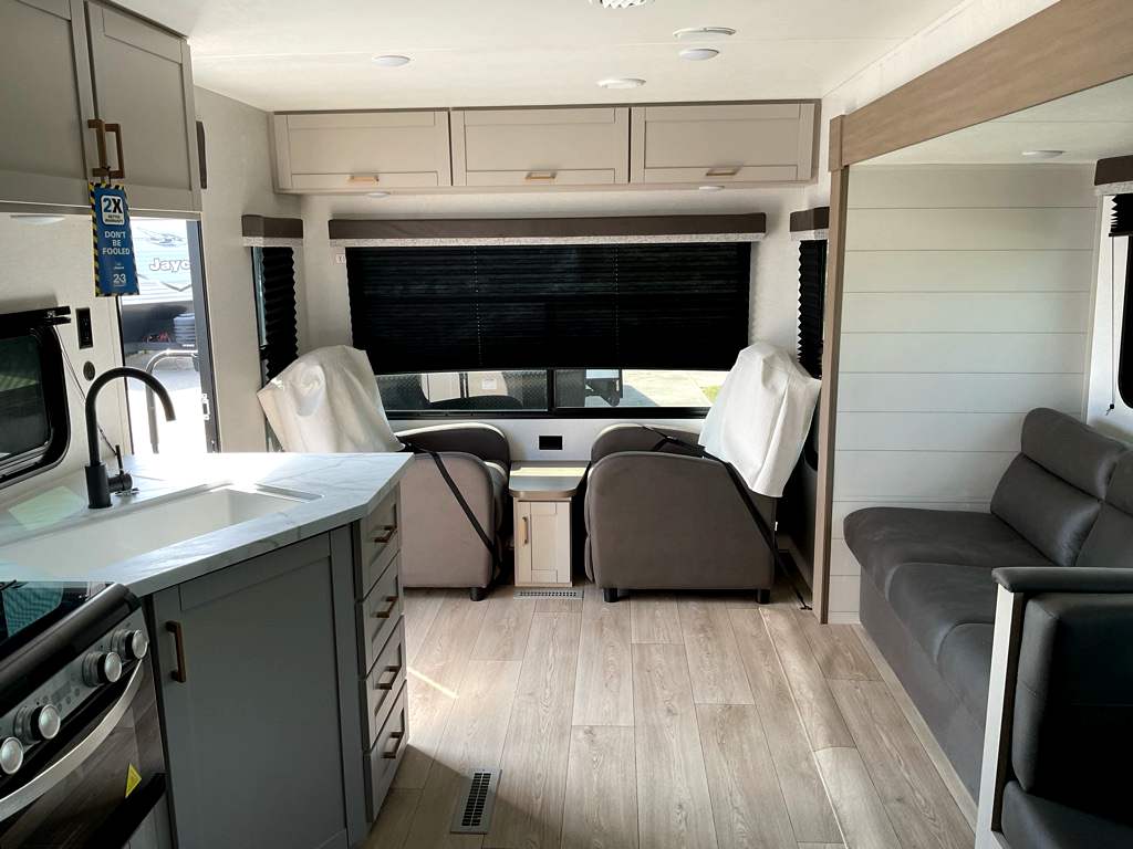 2027 JAYCO Jay Flight 262RLS - Image 7