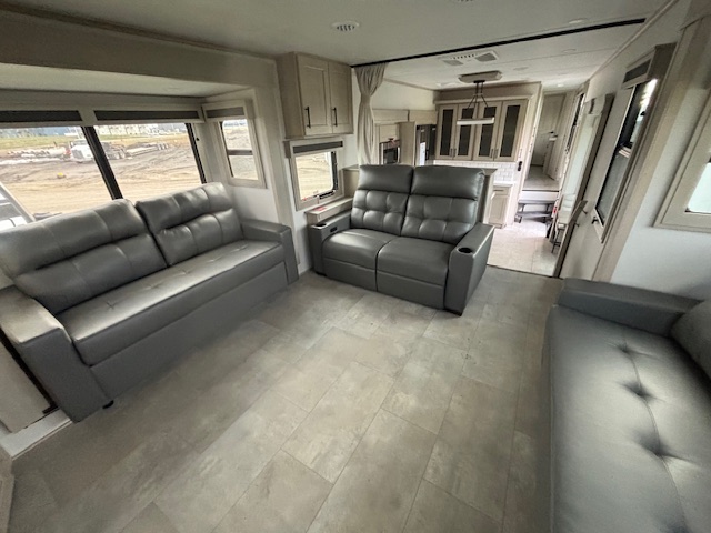 2026 Grand Design Solitude 376RD - Image 17