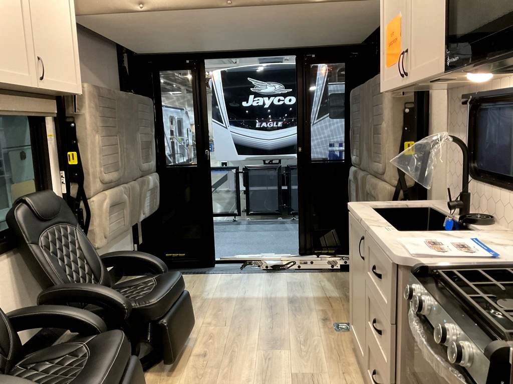 2026 JAYCO SEISMIC 214 - Image 6