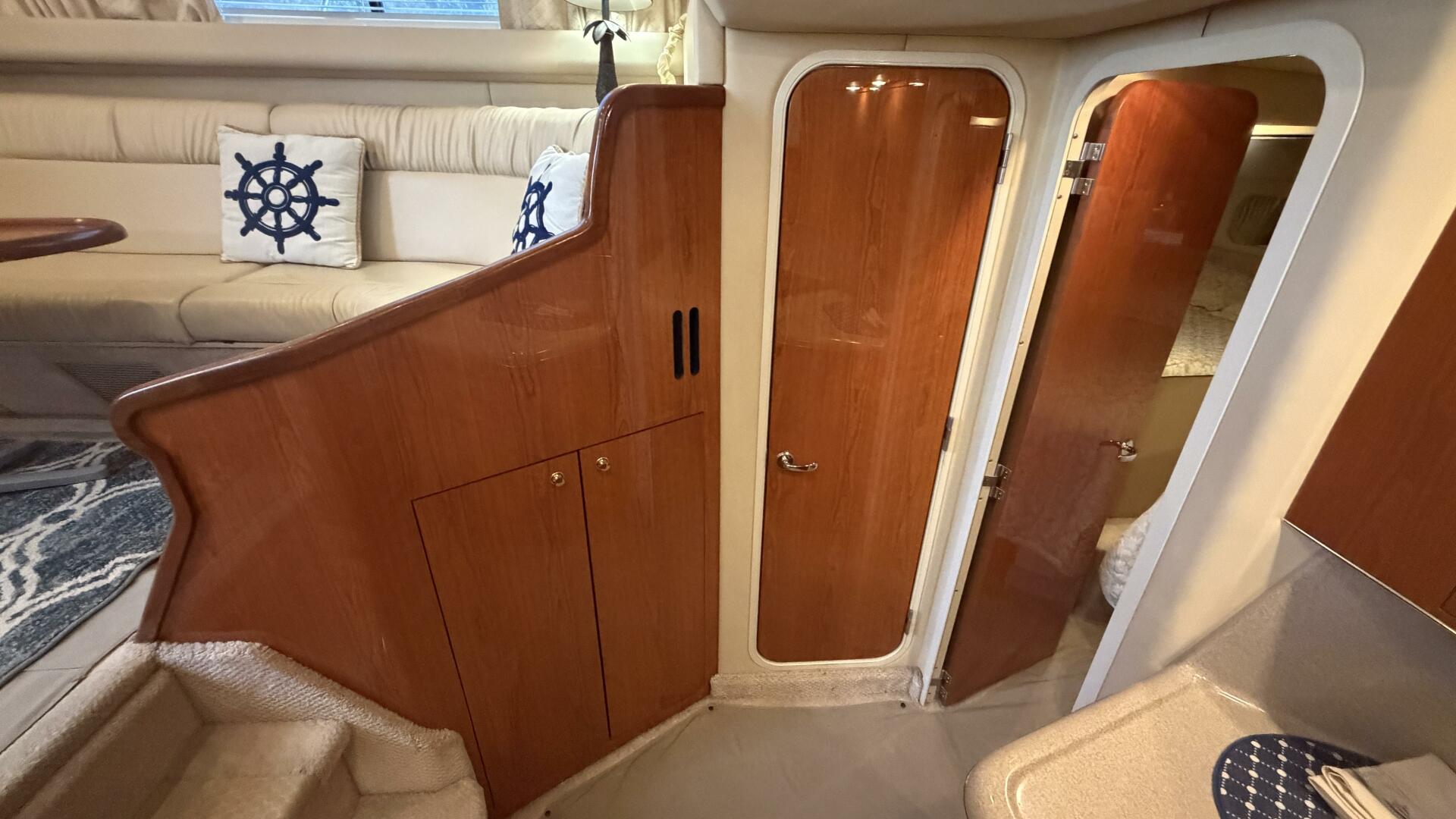 2000 Sea Ray 380 Aft Cabin - Image 34